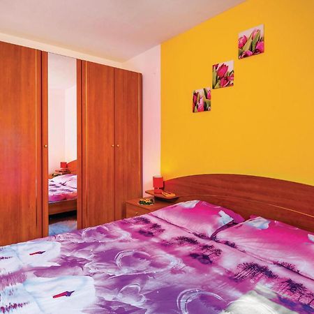 2 Bedroom Gorgeous Apartment In Rabac Exterior foto